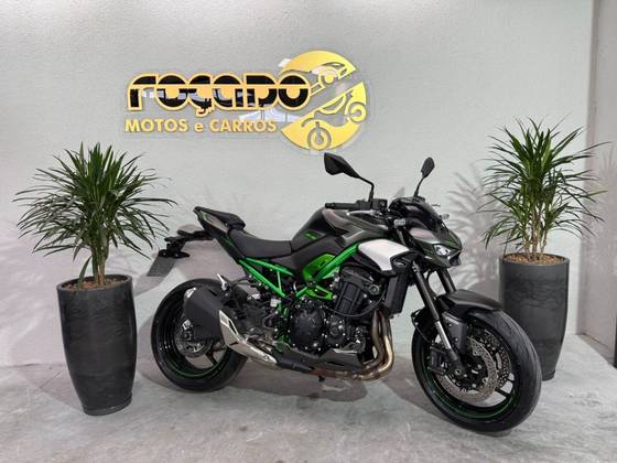 KAWASAKI Z900 